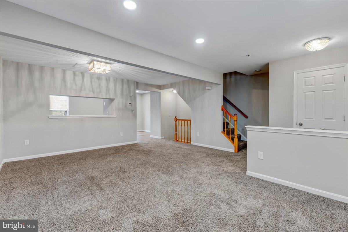 REGENCY MEADOWS - Residential