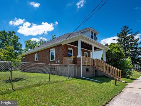 Homes For Sale - 662 Spruce Street<br/> POTTSTOWN, PA 19464