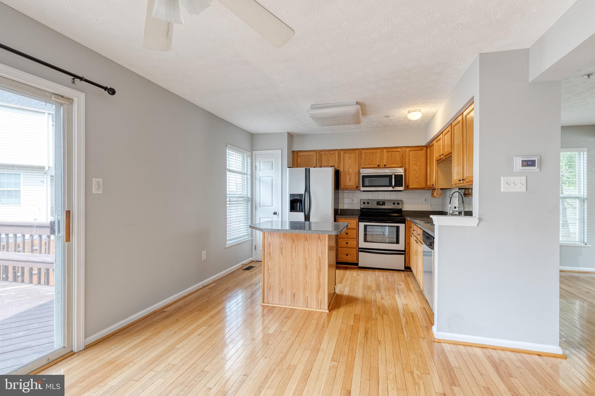 OWINGS MILLS NEWTOWN - Residential Lease