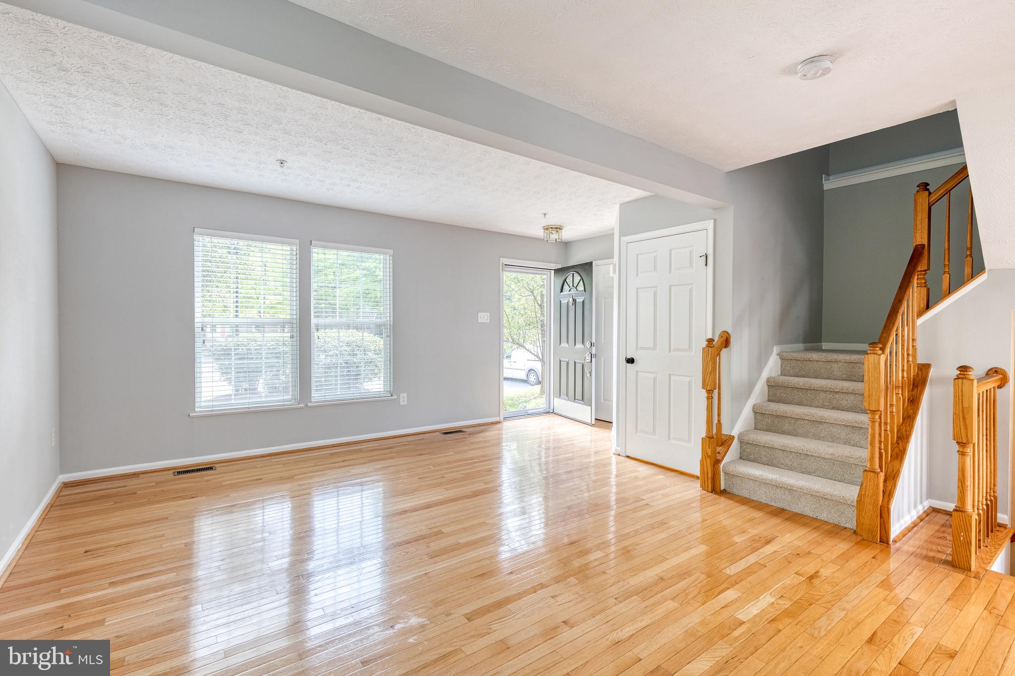 OWINGS MILLS NEWTOWN - Residential Lease