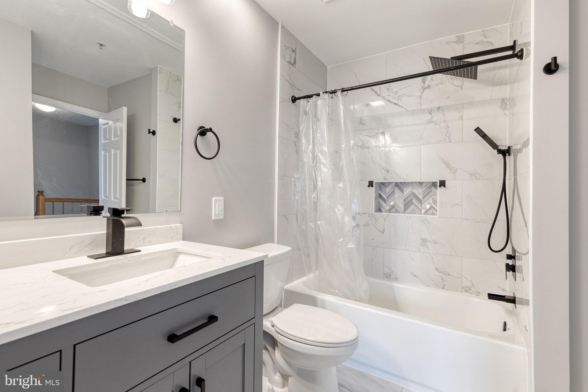 OWINGS MILLS NEWTOWN - Residential Lease