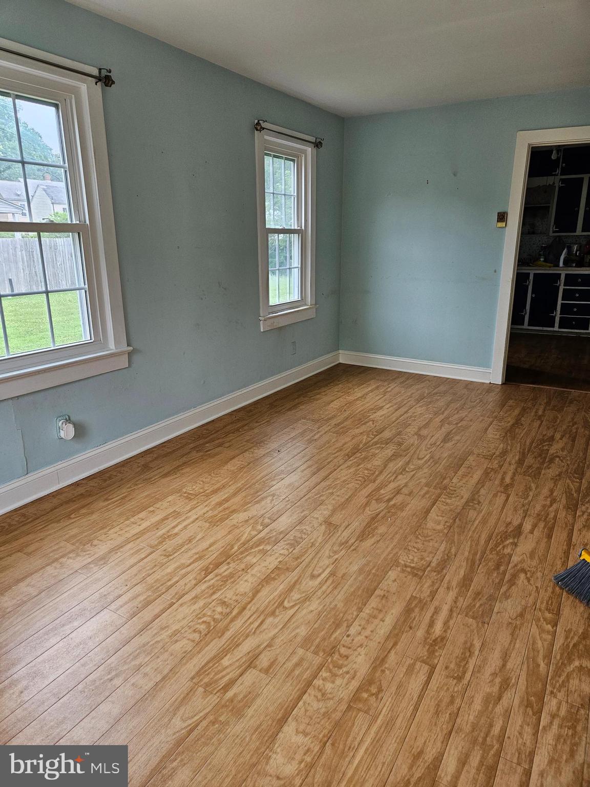 WEST END - Residential