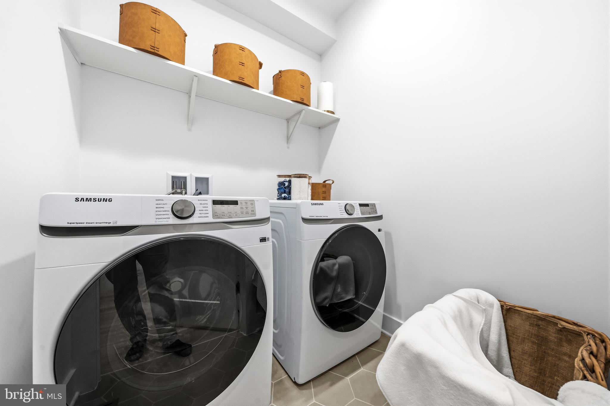 THE GROVE - Residential