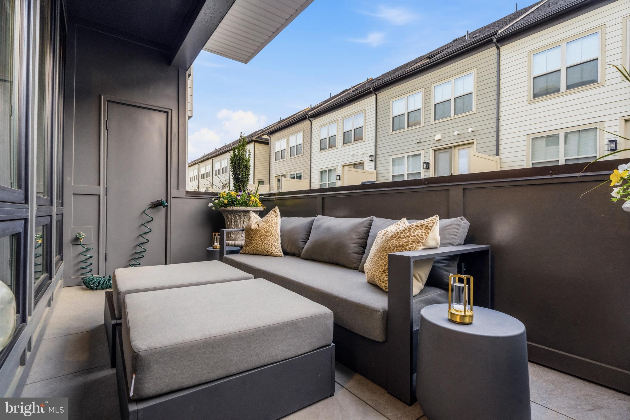 THE GROVE - Residential