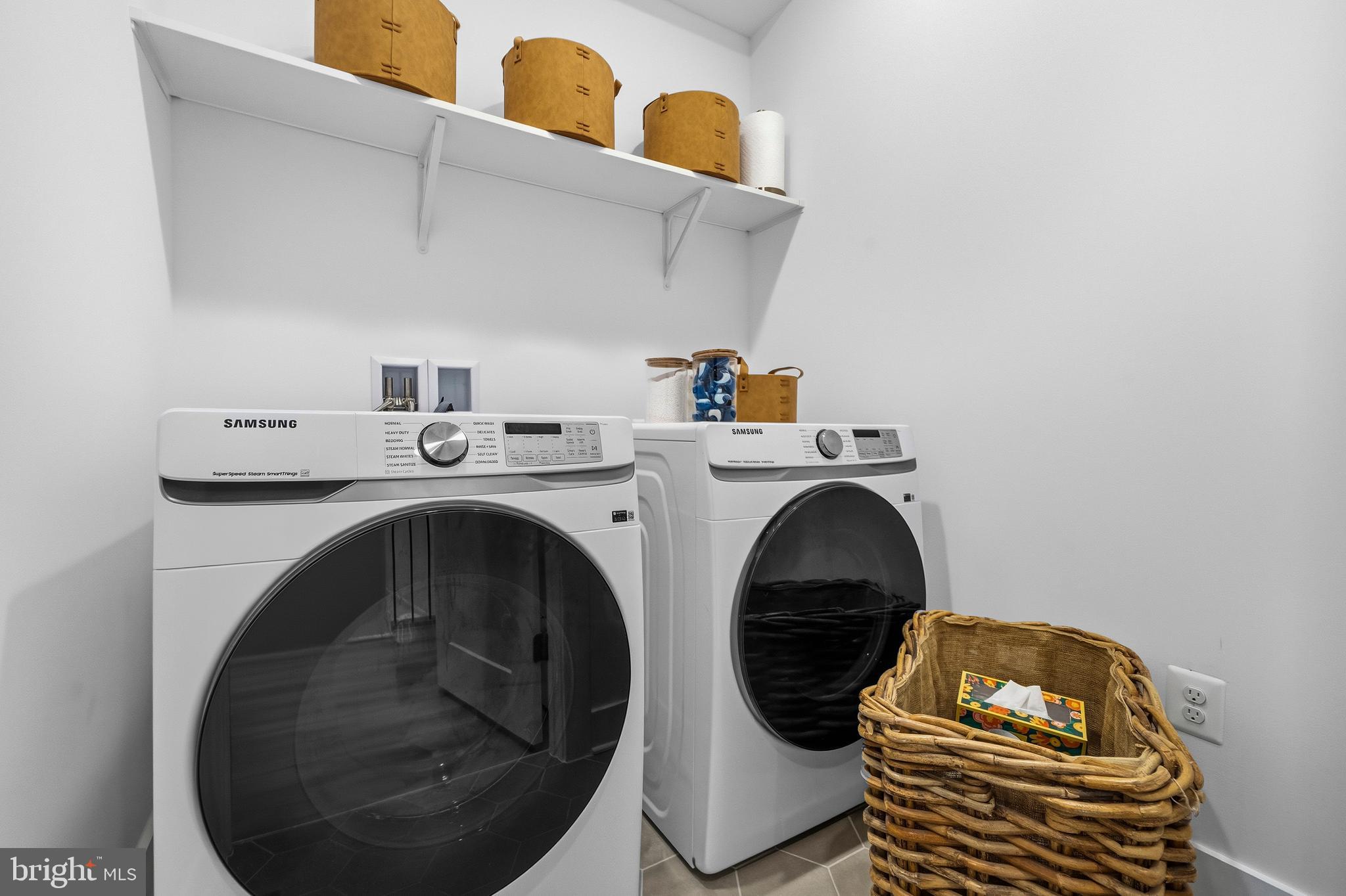 THE GROVE - Residential