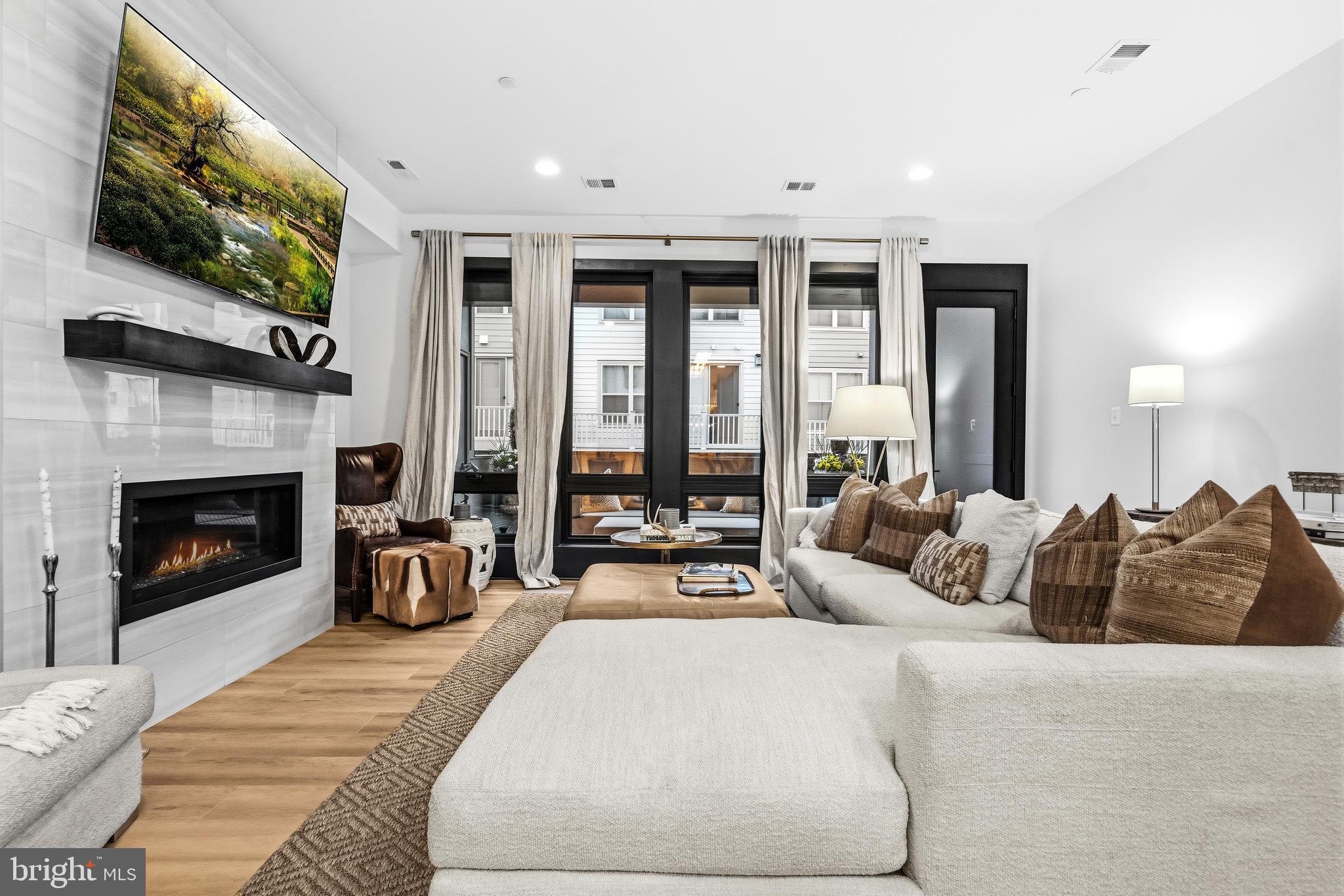 THE GROVE - Residential