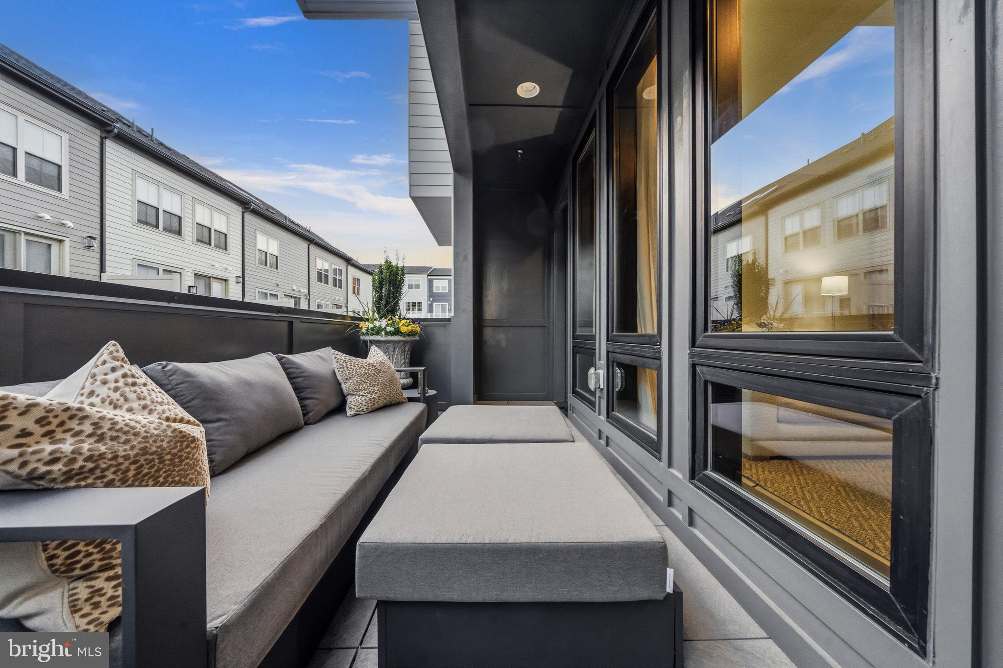 THE GROVE - Residential