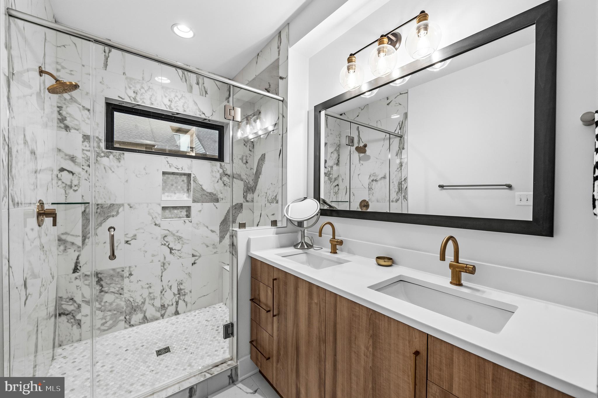 THE GROVE - Residential