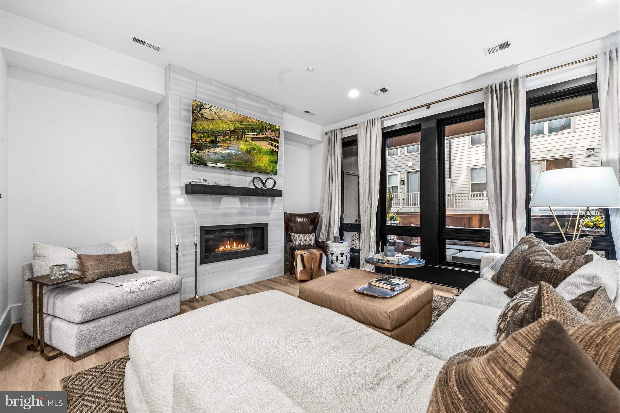 THE GROVE - Residential