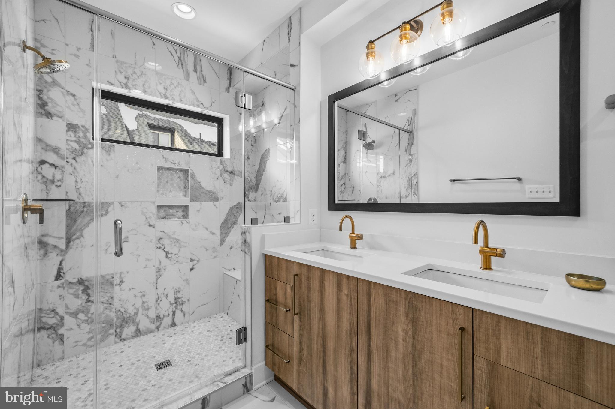 THE GROVE - Residential