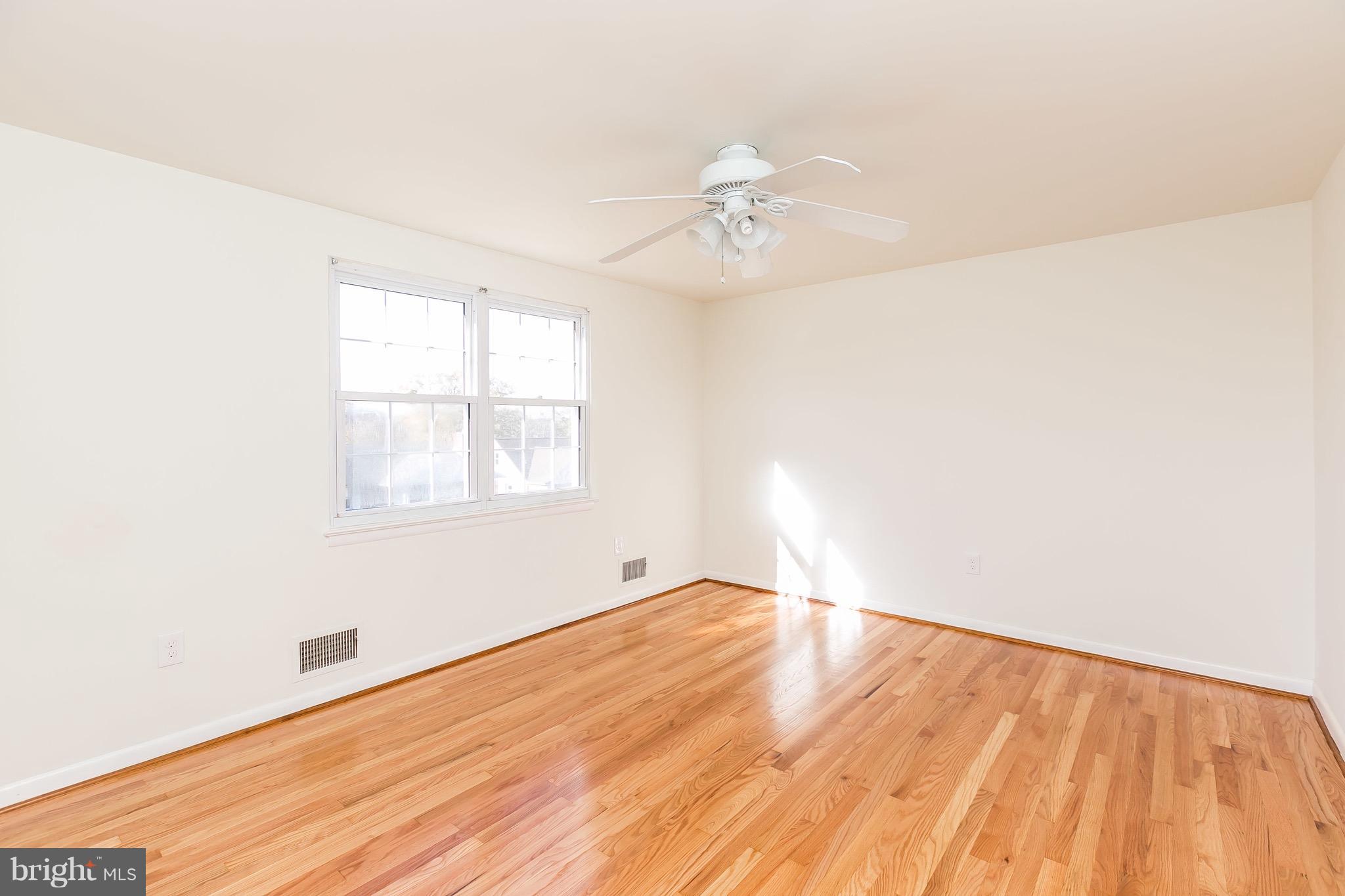 LILLIAN ESTATES - Residential