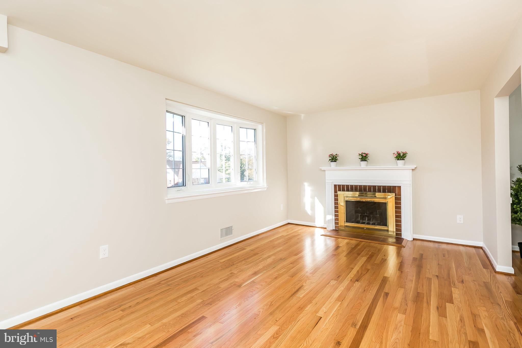 LILLIAN ESTATES - Residential