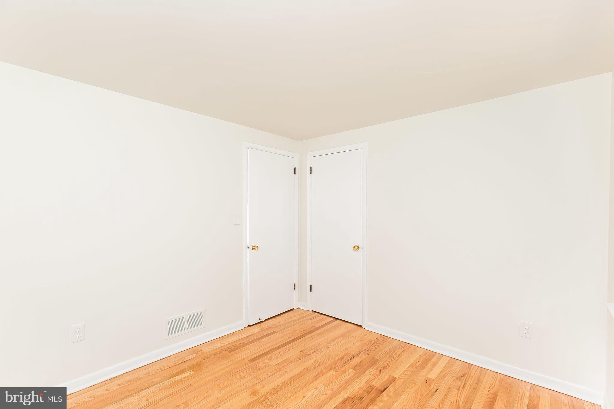 LILLIAN ESTATES - Residential