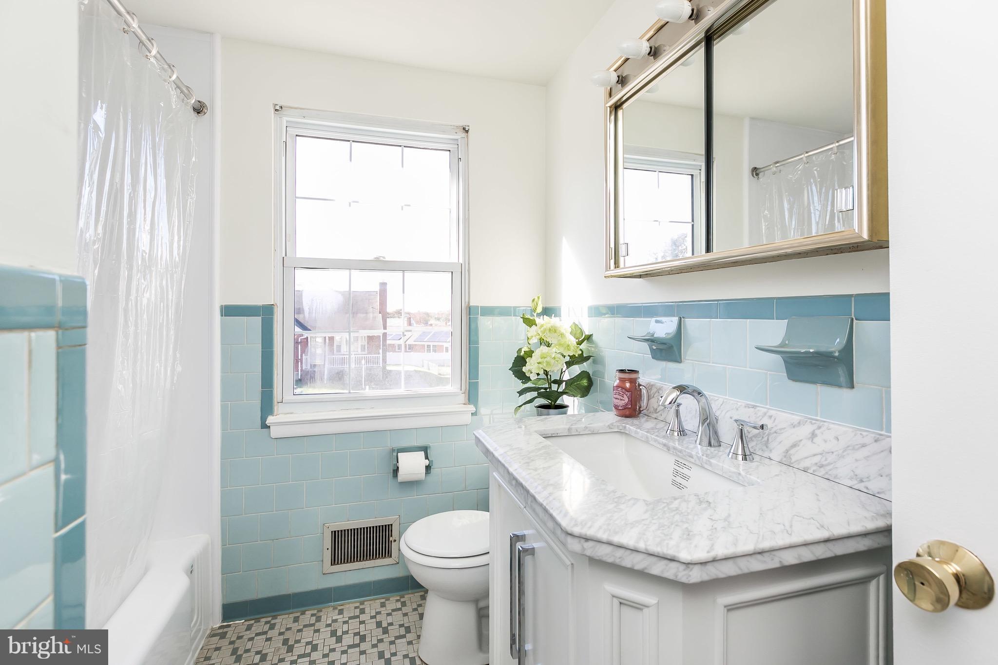 LILLIAN ESTATES - Residential