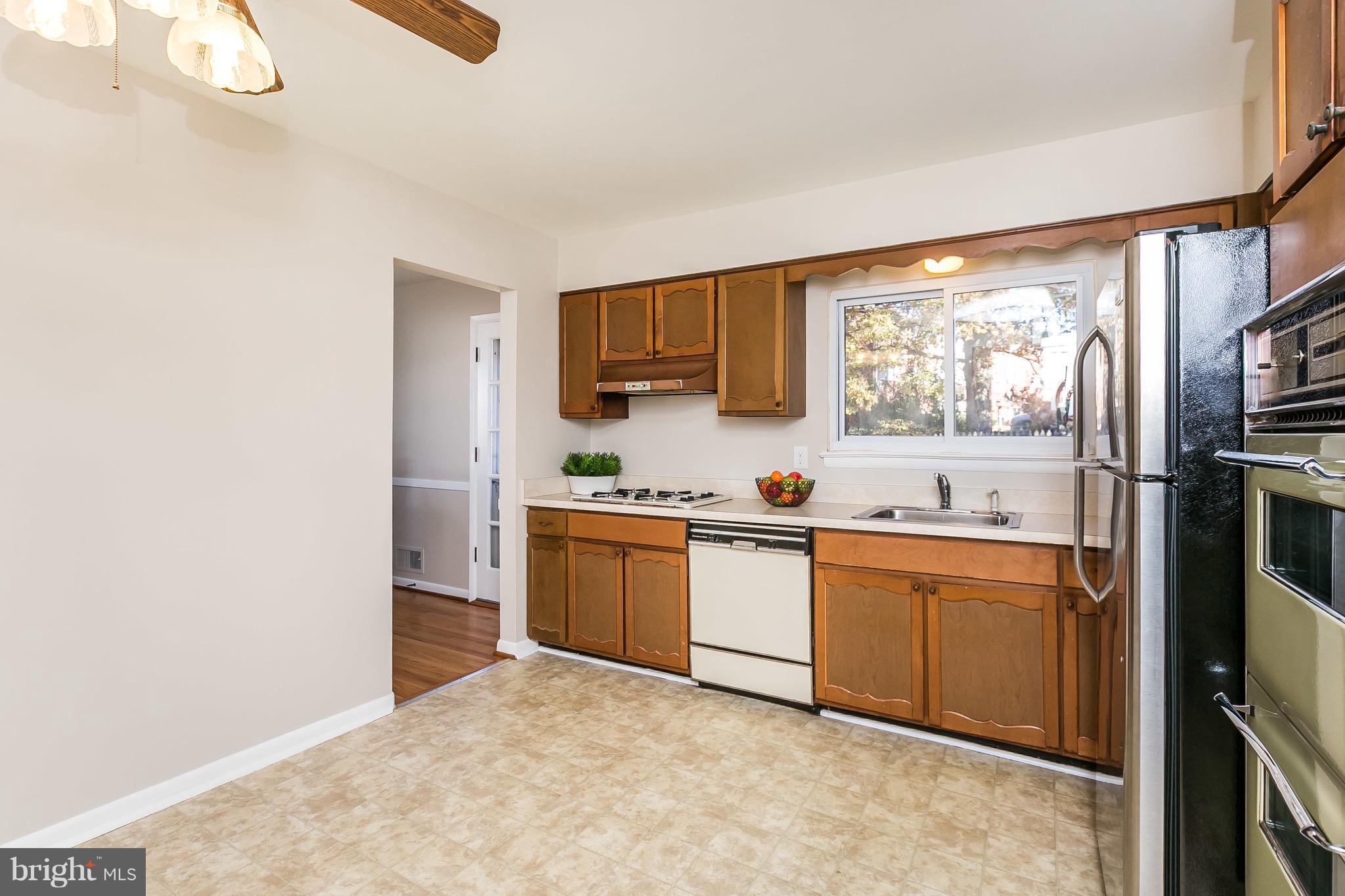 LILLIAN ESTATES - Residential