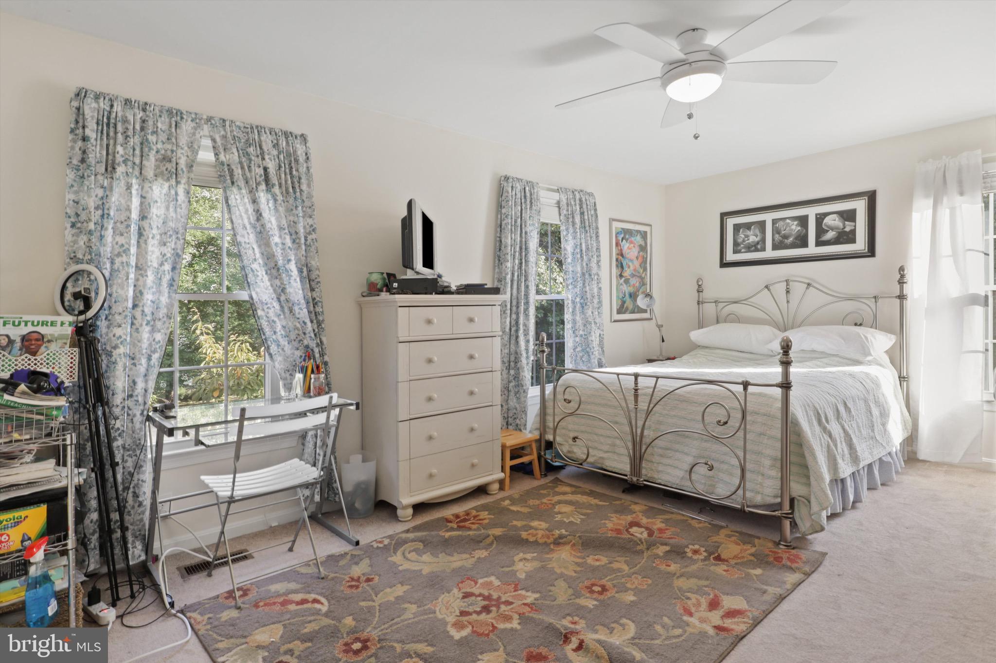 HAYFIELD VIEW - Residential