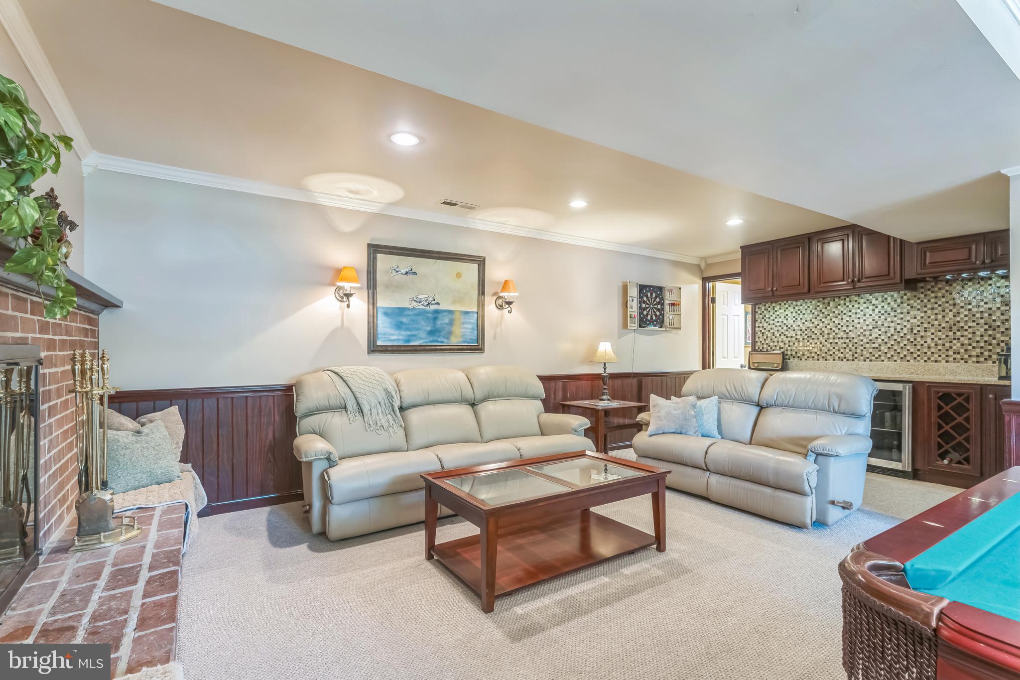705 HOPE LANE