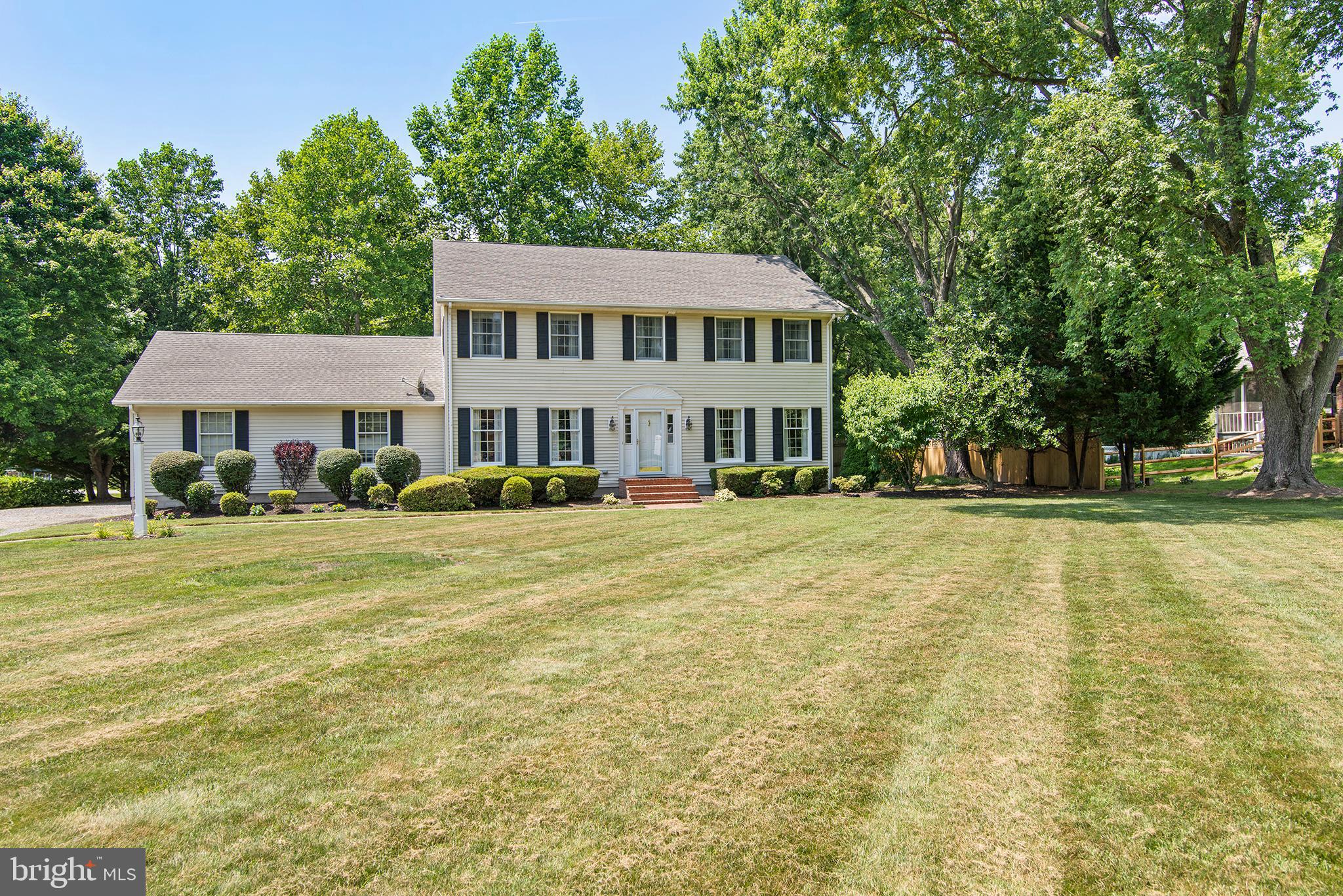 COUNTRY CLUB ESTATES ADD - Residential