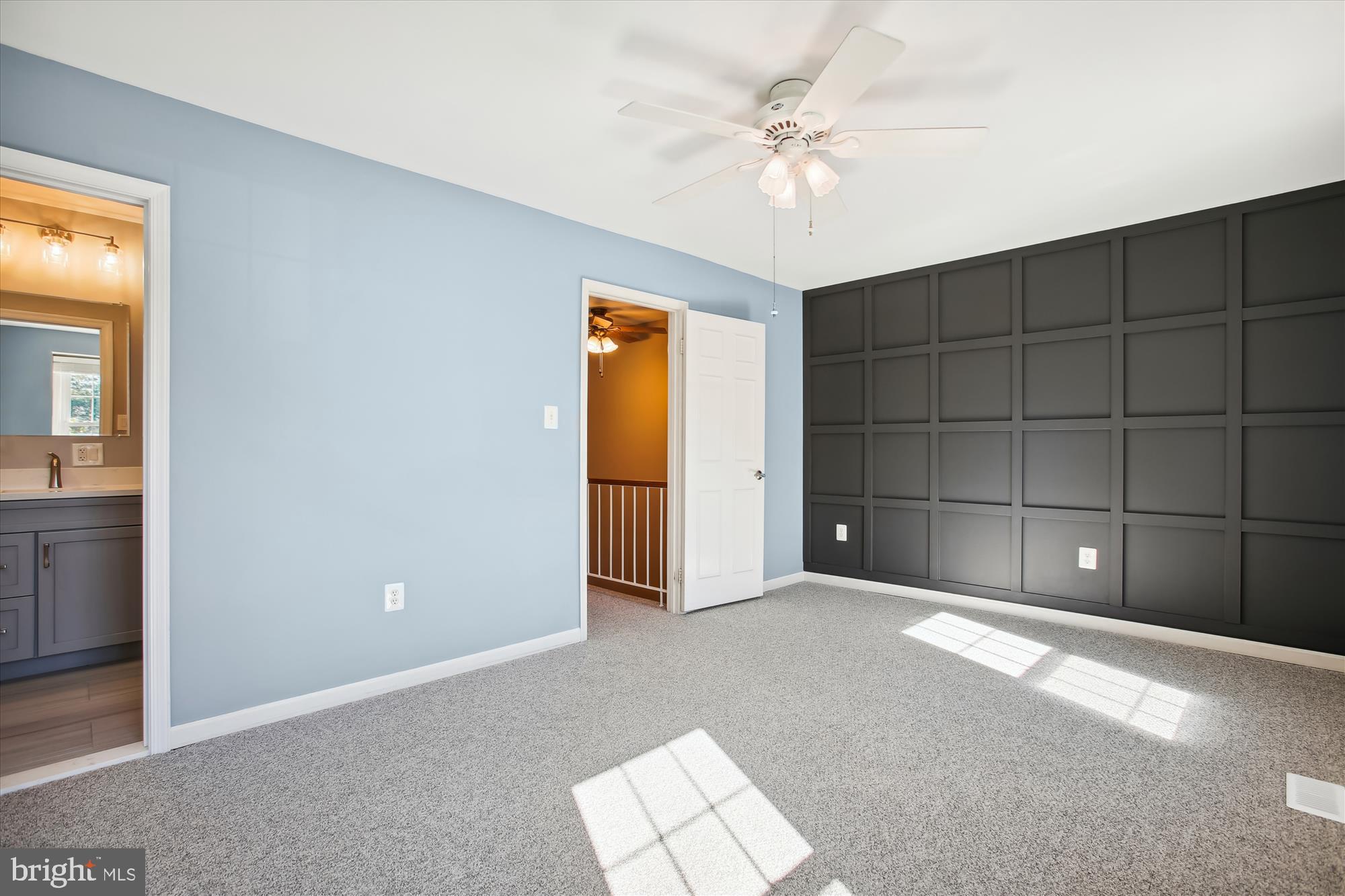 SARATOGA TOWNHOUSES - Residential