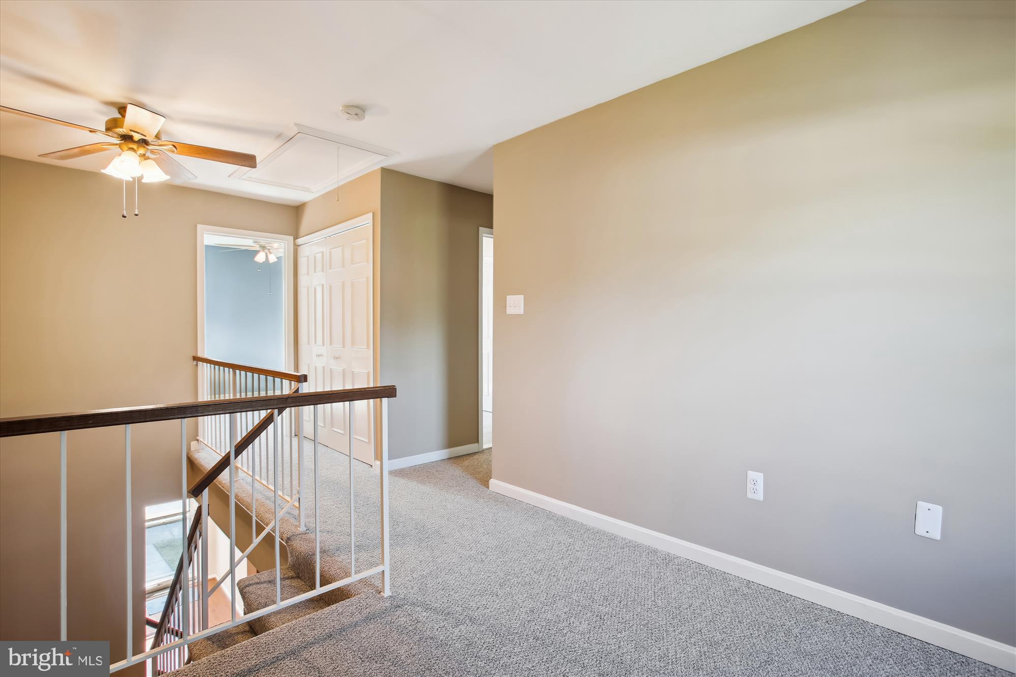 SARATOGA TOWNHOUSES - Residential