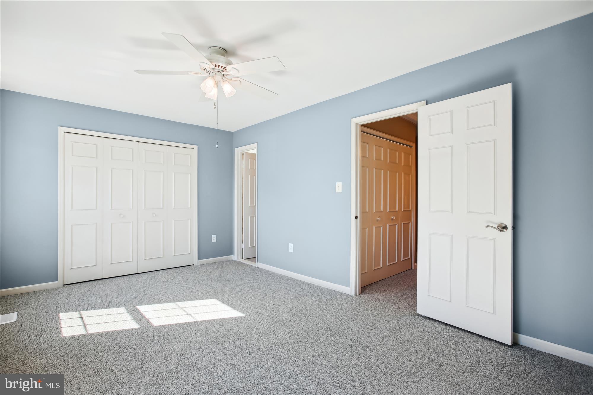 SARATOGA TOWNHOUSES - Residential