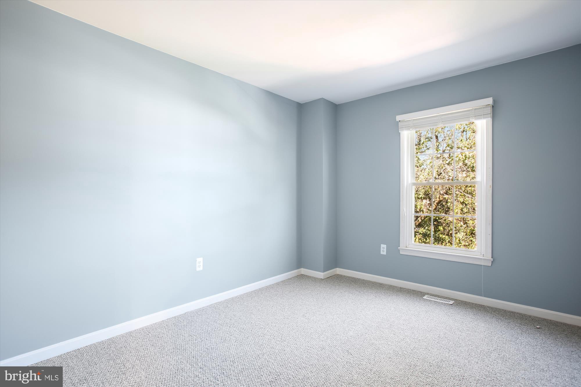 SARATOGA TOWNHOUSES - Residential