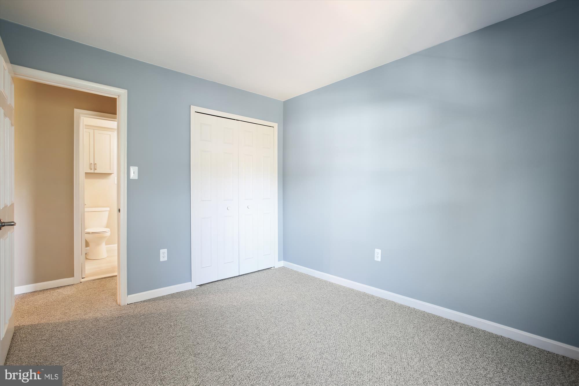 SARATOGA TOWNHOUSES - Residential