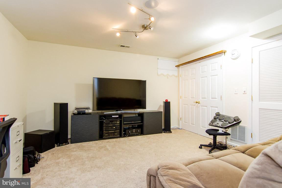 BRIGHTWOOD FOREST - Residential Lease