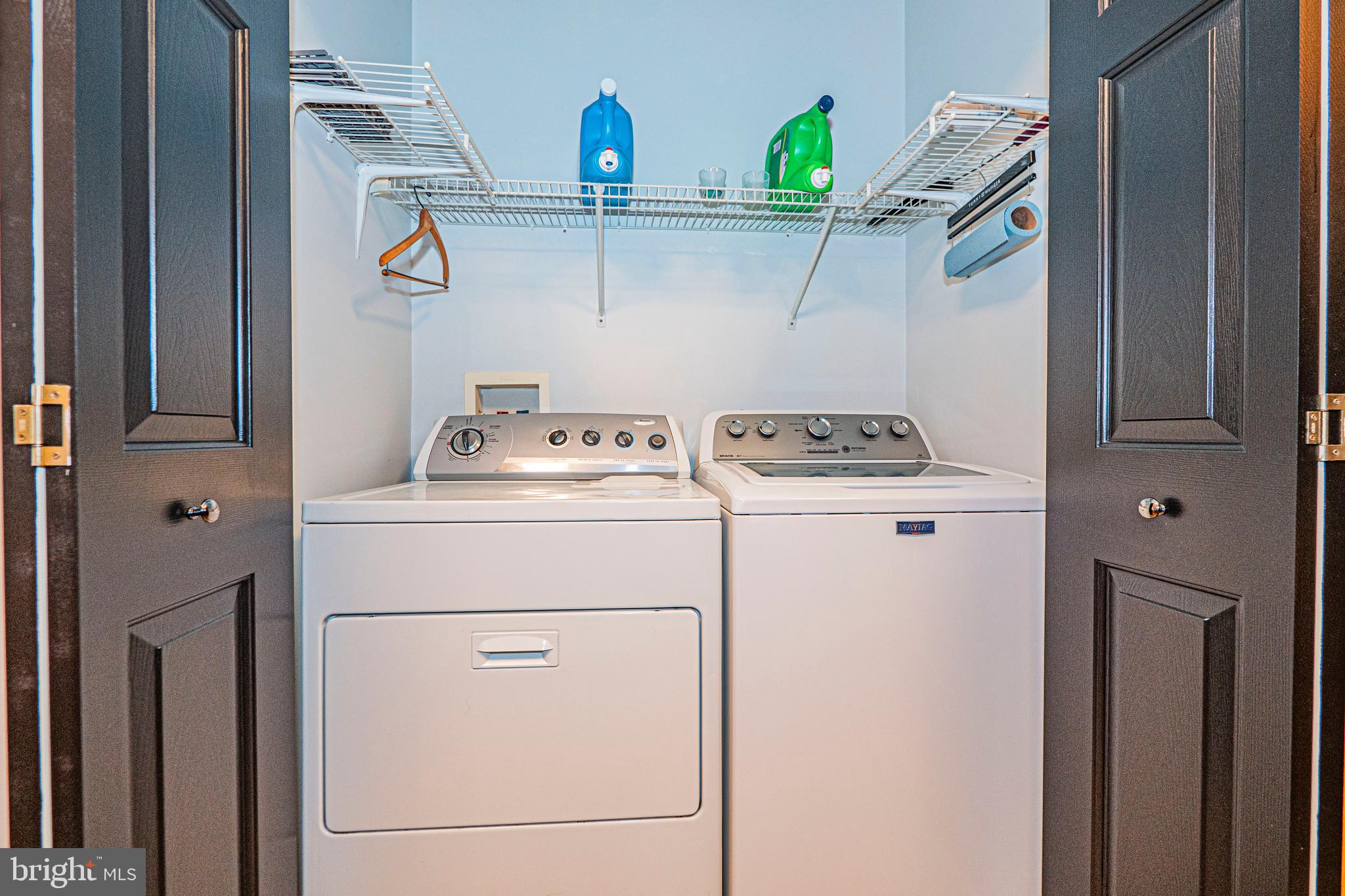 THE COURTYARDS AT POND - Residential