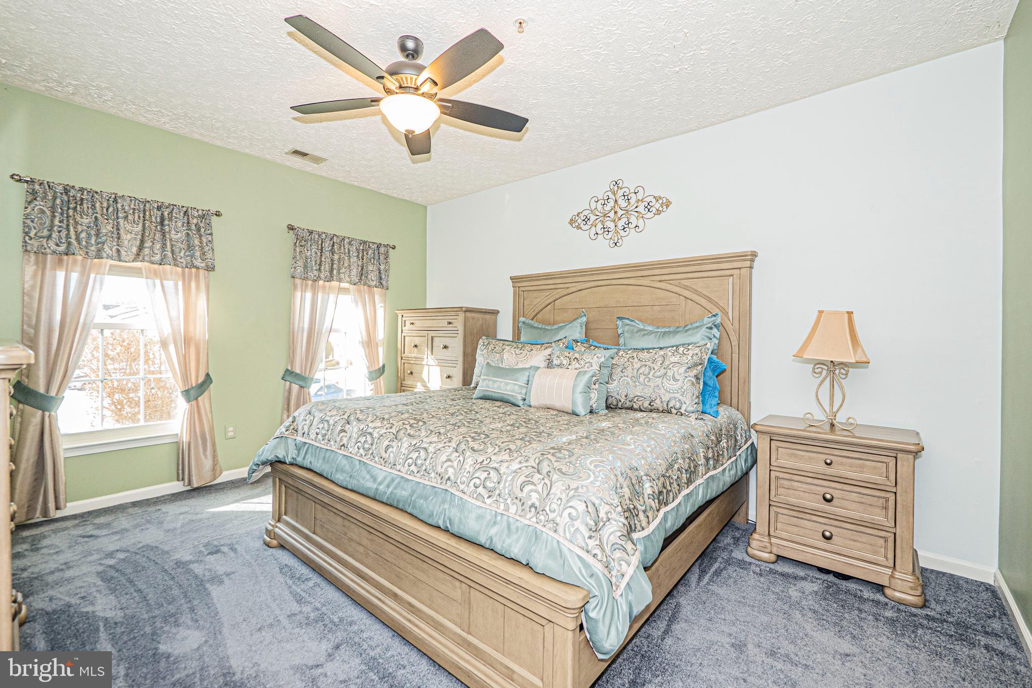 THE COURTYARDS AT POND - Residential