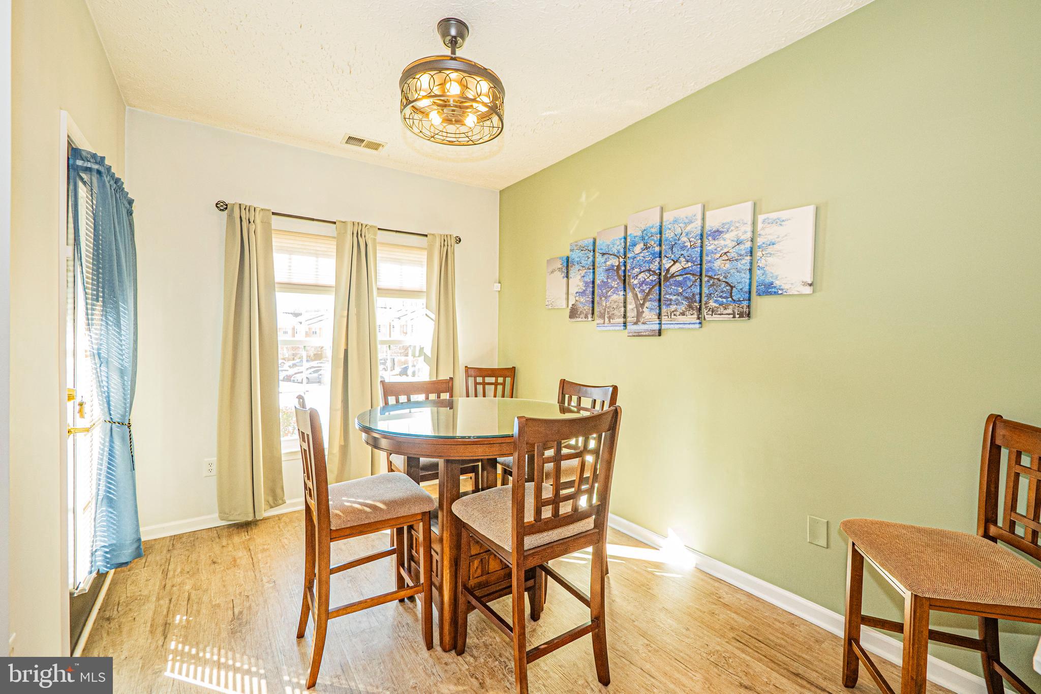 THE COURTYARDS AT POND - Residential