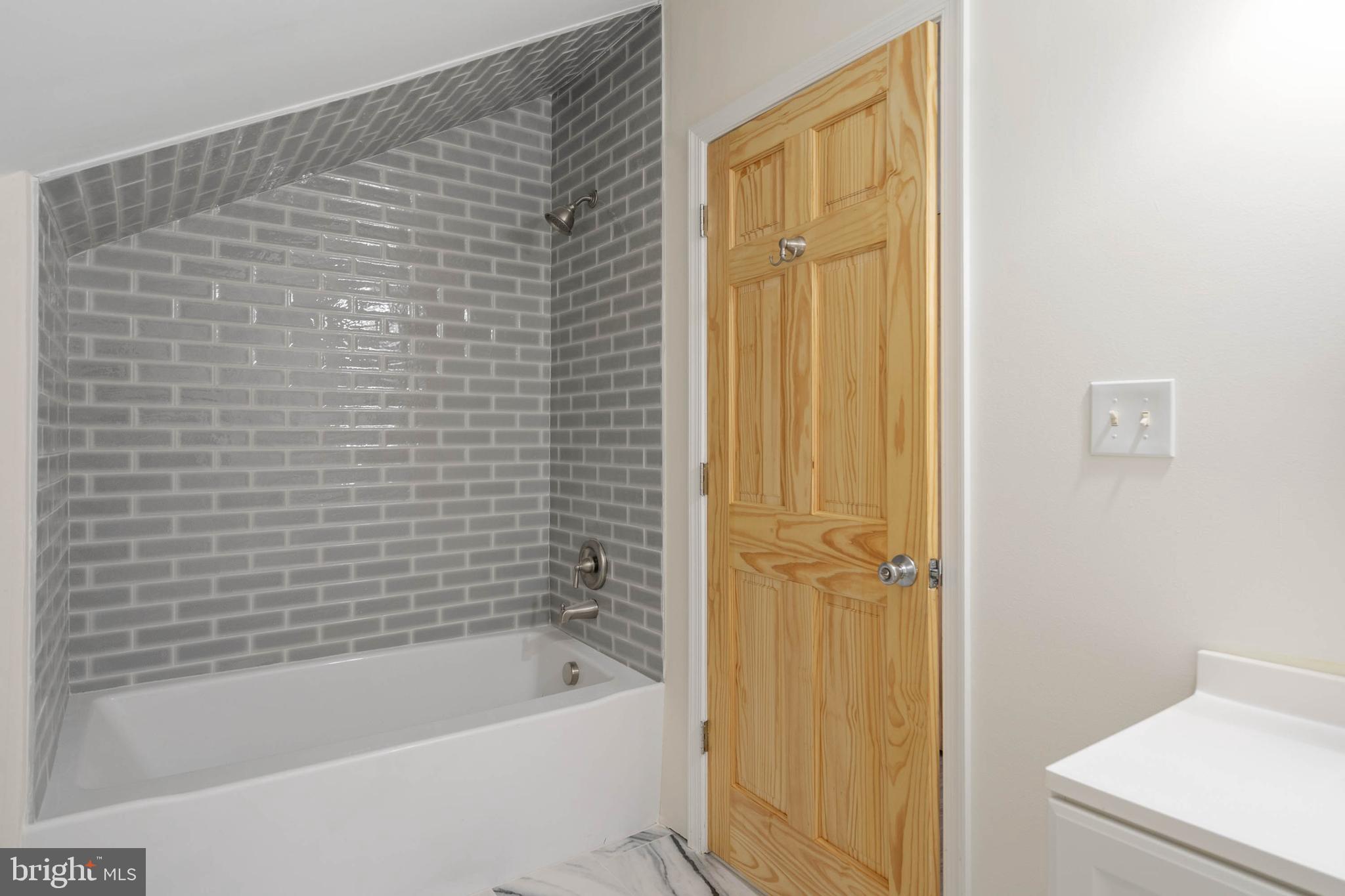 FARMINGTON - Residential