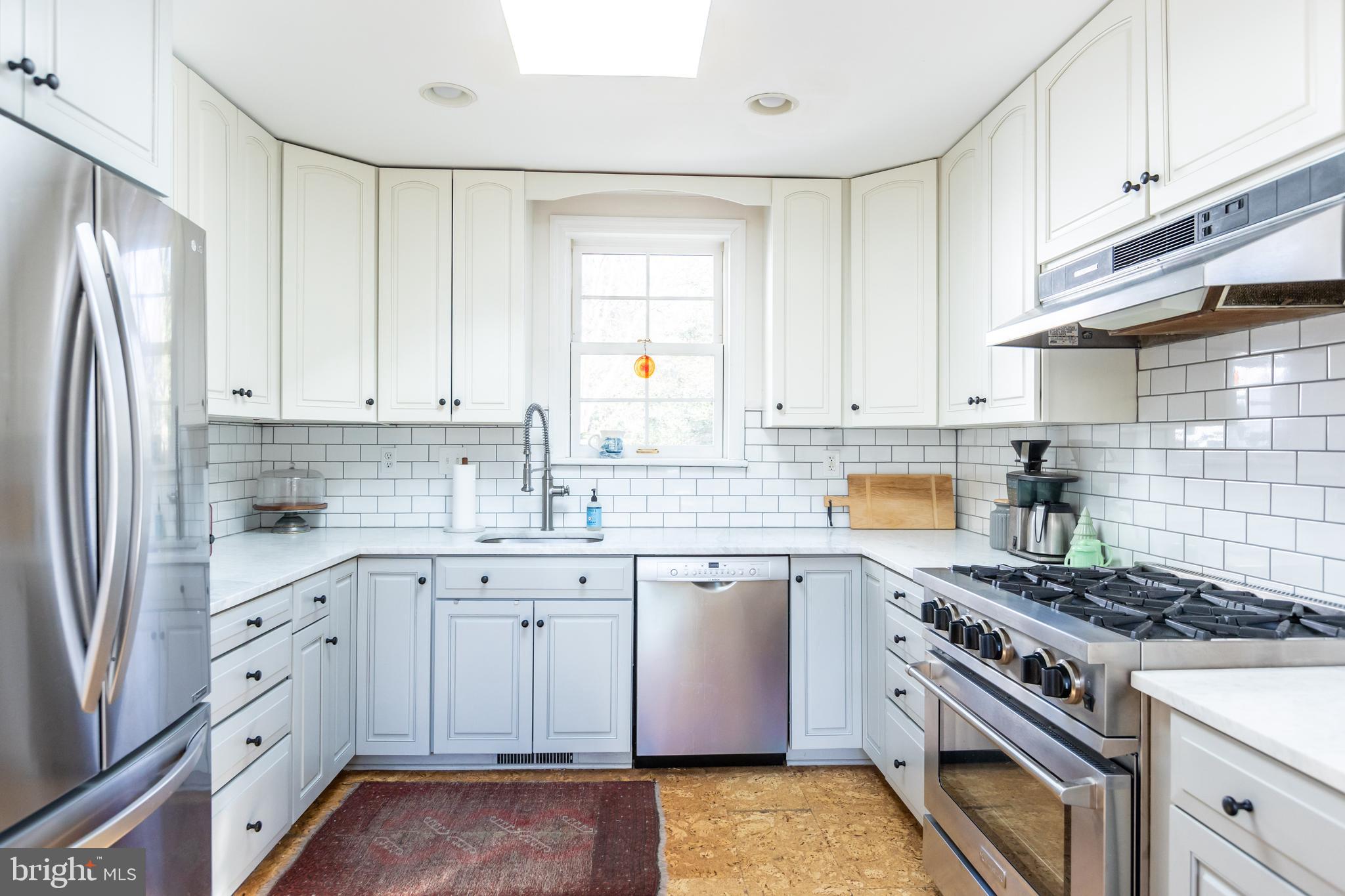 ROLAND PARK - Residential