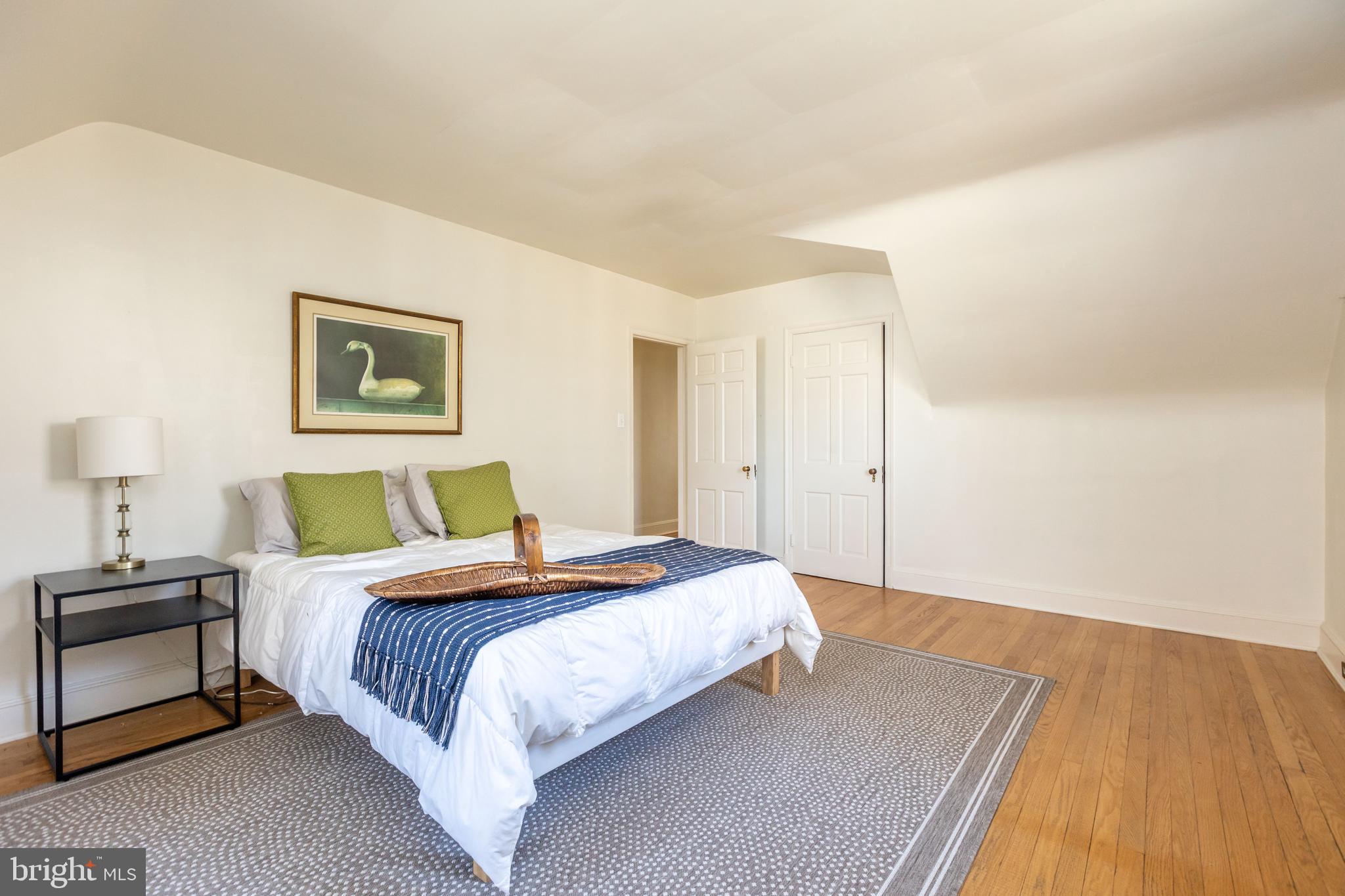 ROLAND PARK - Residential