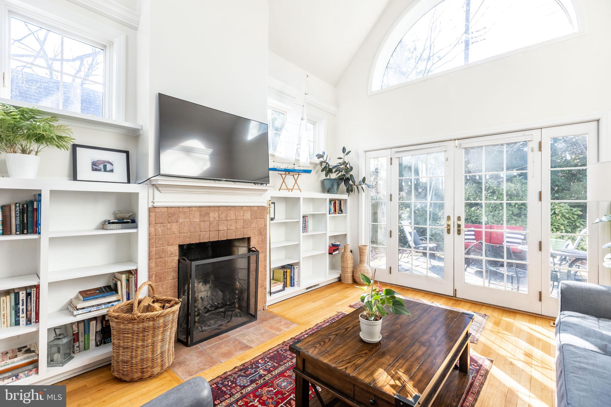 ROLAND PARK - Residential