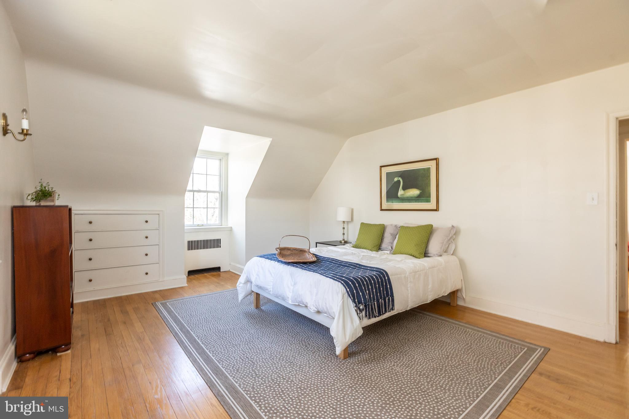 ROLAND PARK - Residential