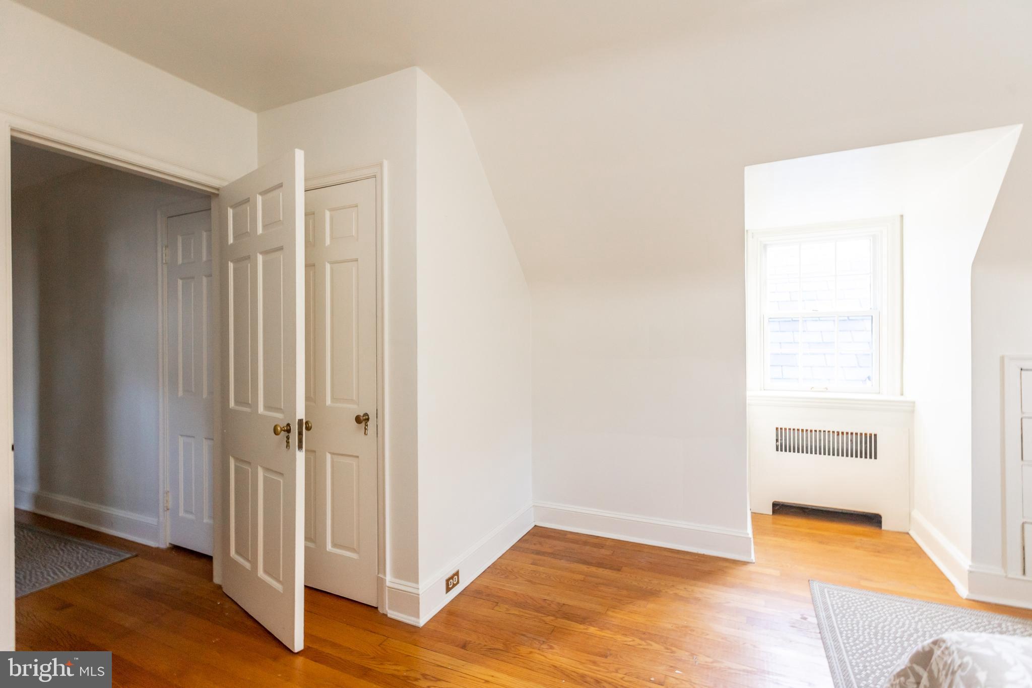 ROLAND PARK - Residential