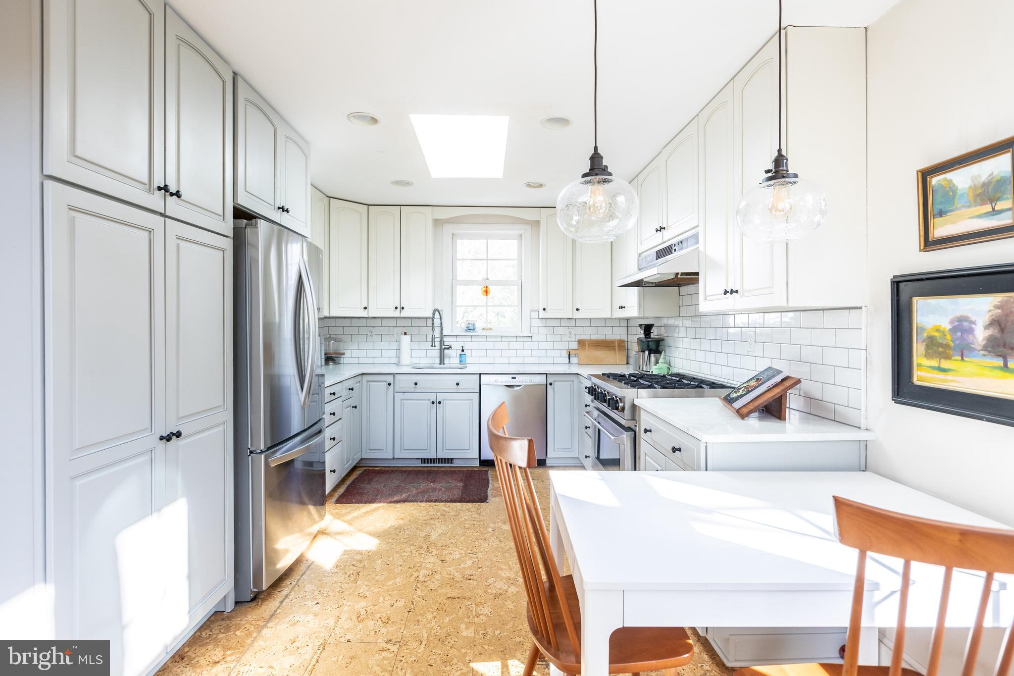 ROLAND PARK - Residential