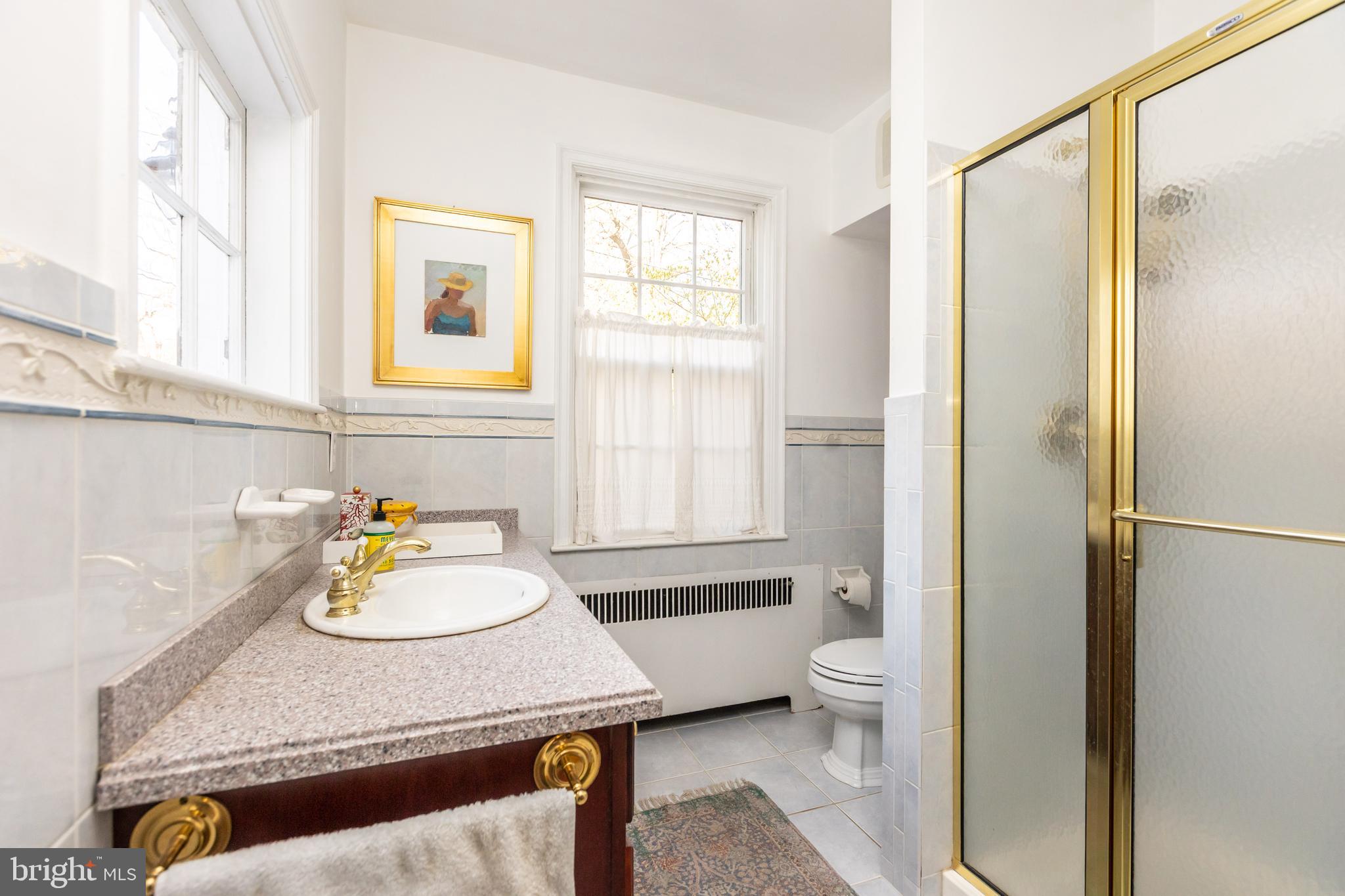 ROLAND PARK - Residential