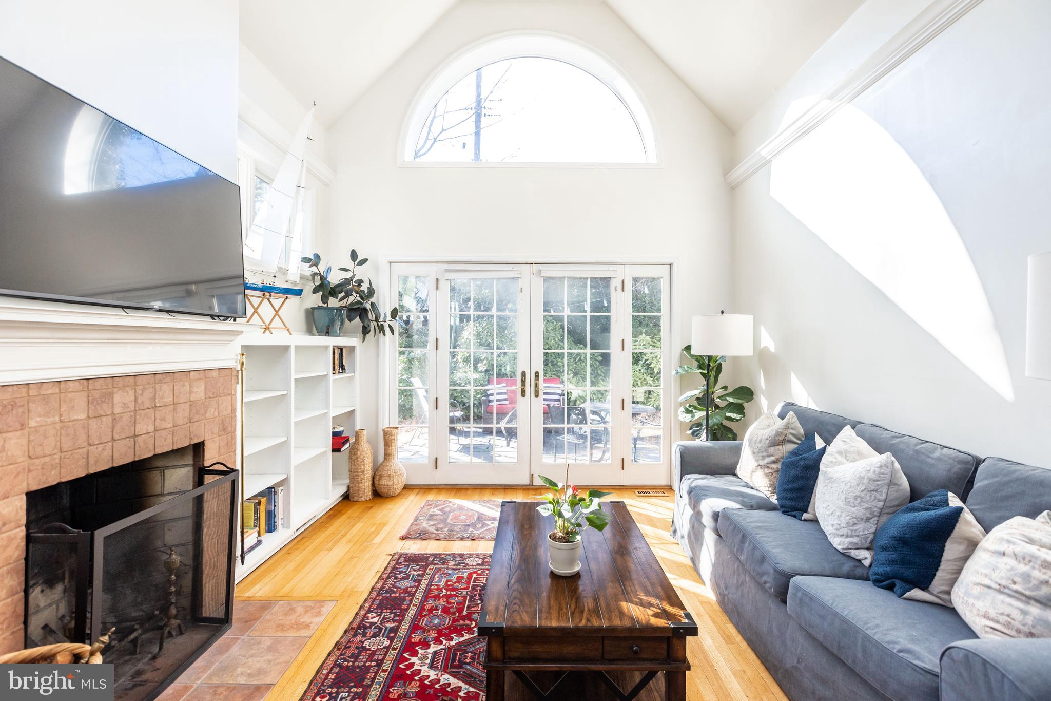 ROLAND PARK - Residential