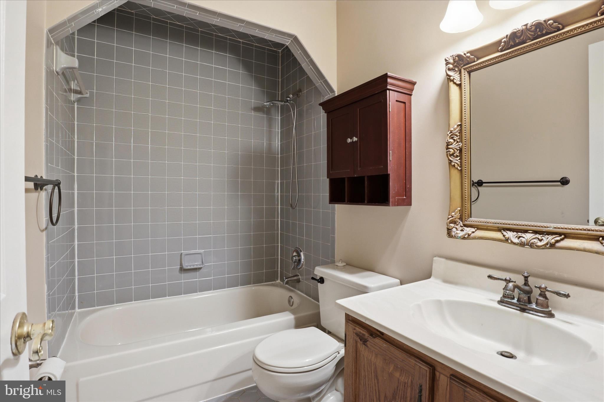 KINGSTOWNE - Residential