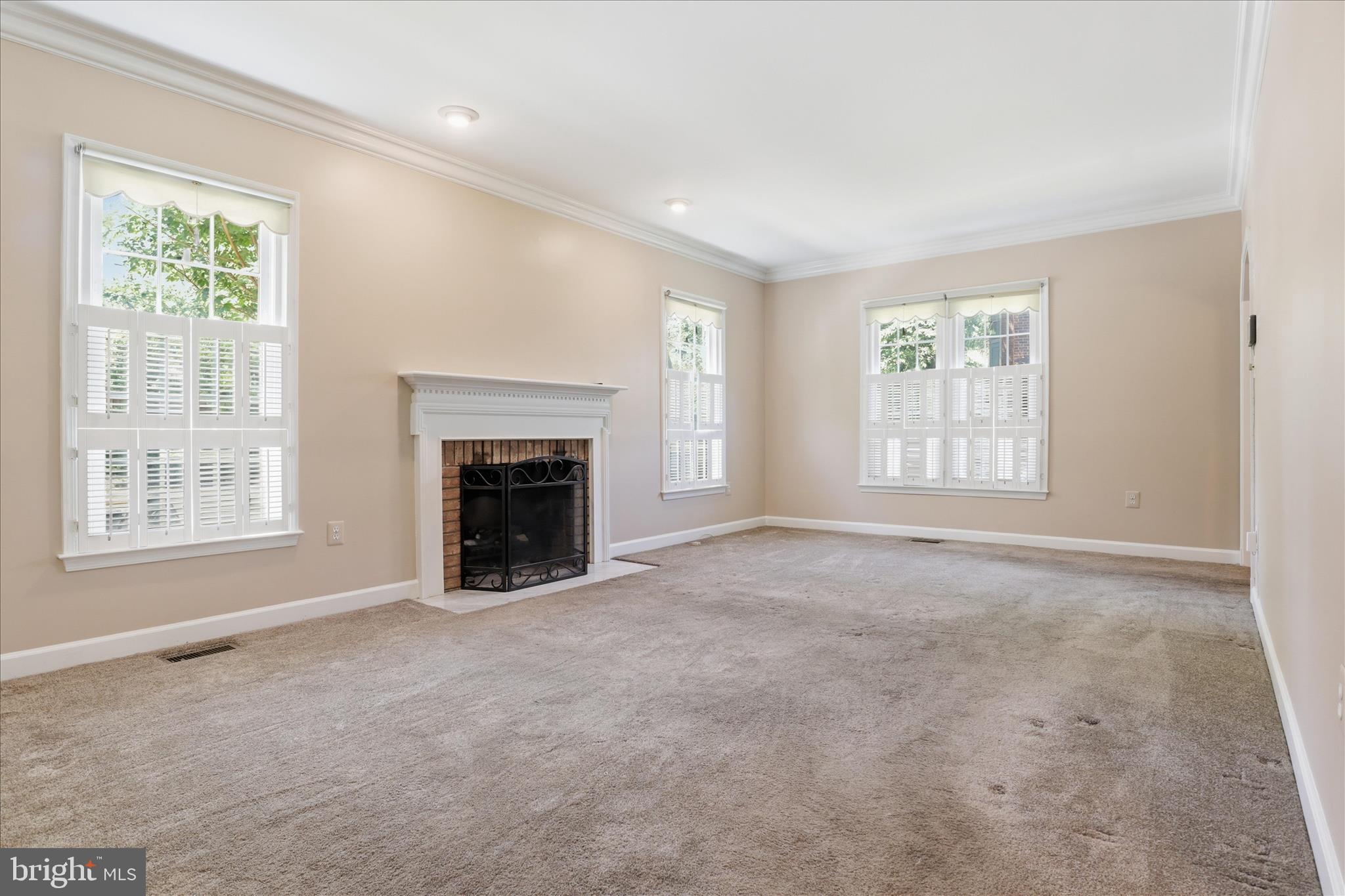 KINGSTOWNE - Residential