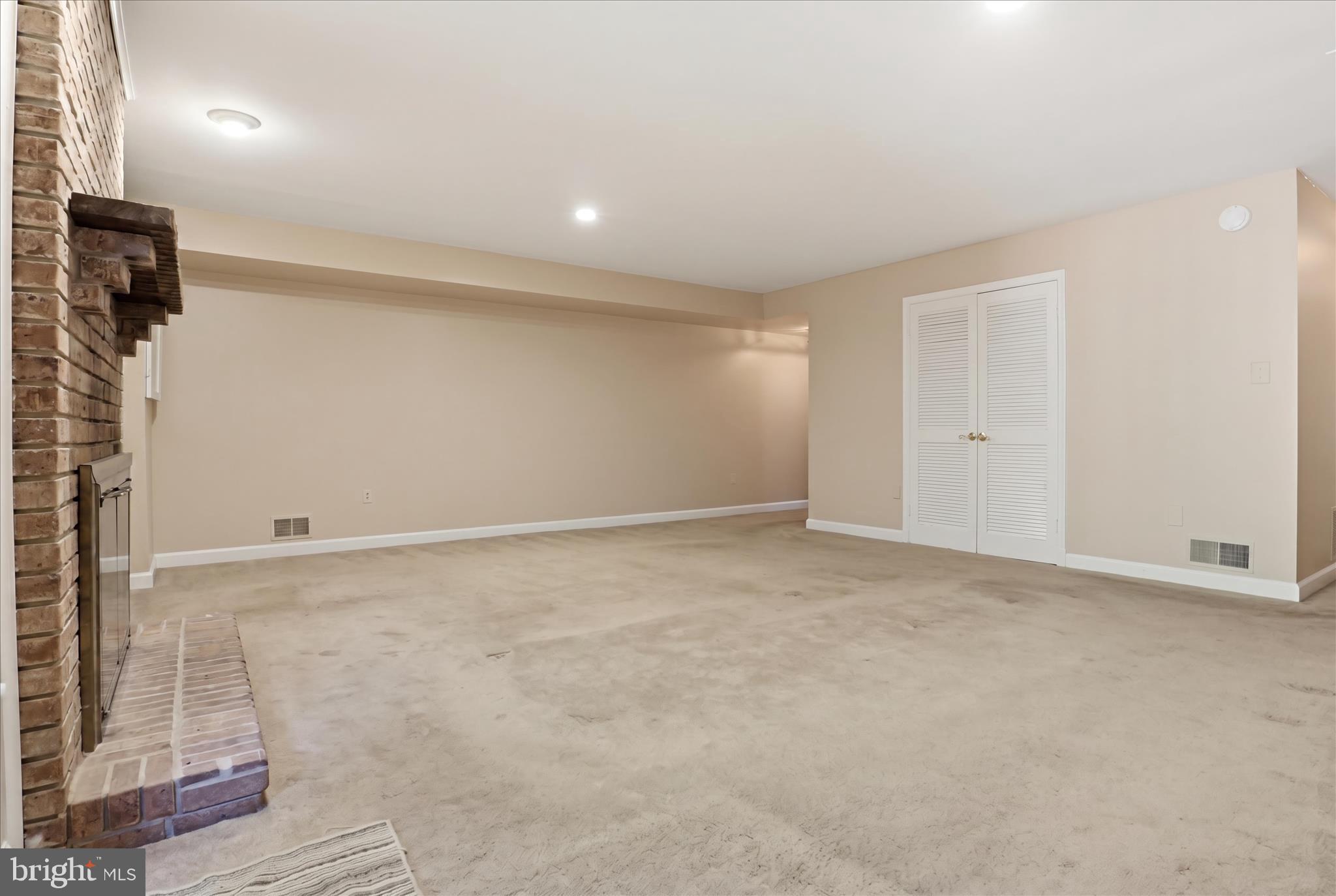 KINGSTOWNE - Residential