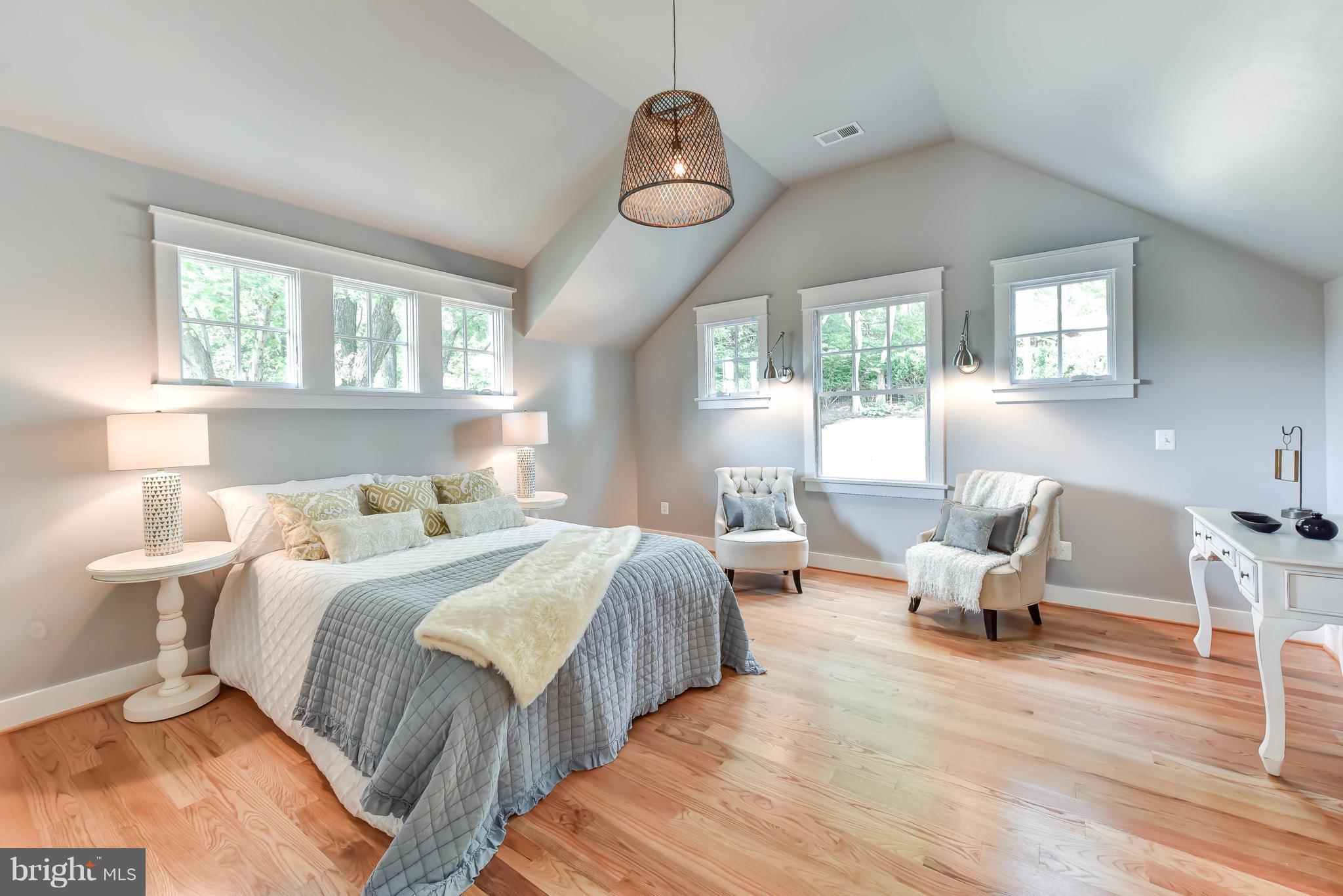 BERKSHIRE OAKWOOD - Residential