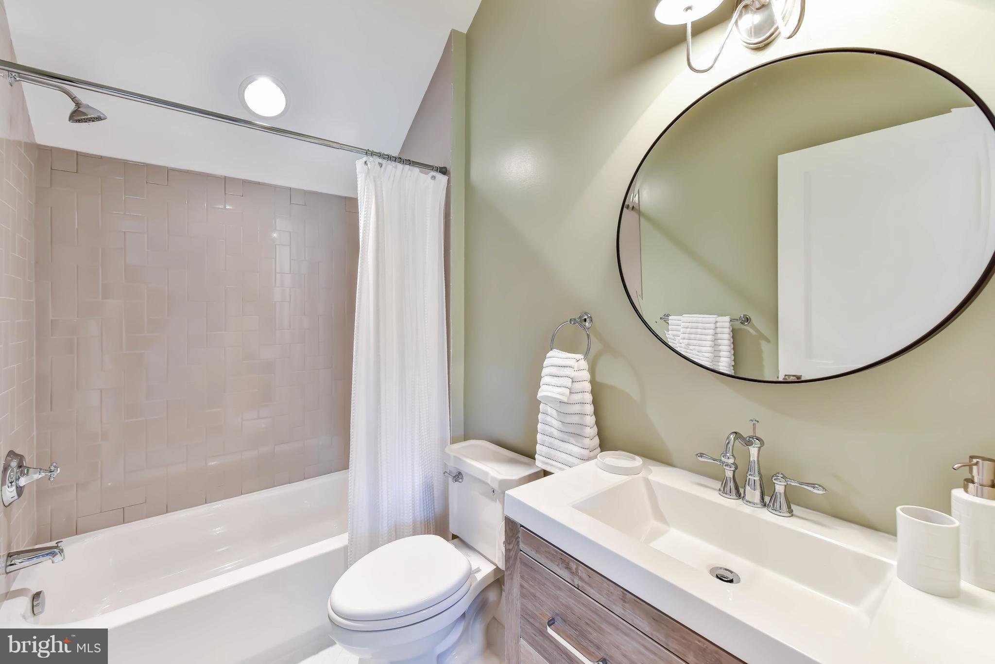 BERKSHIRE OAKWOOD - Residential