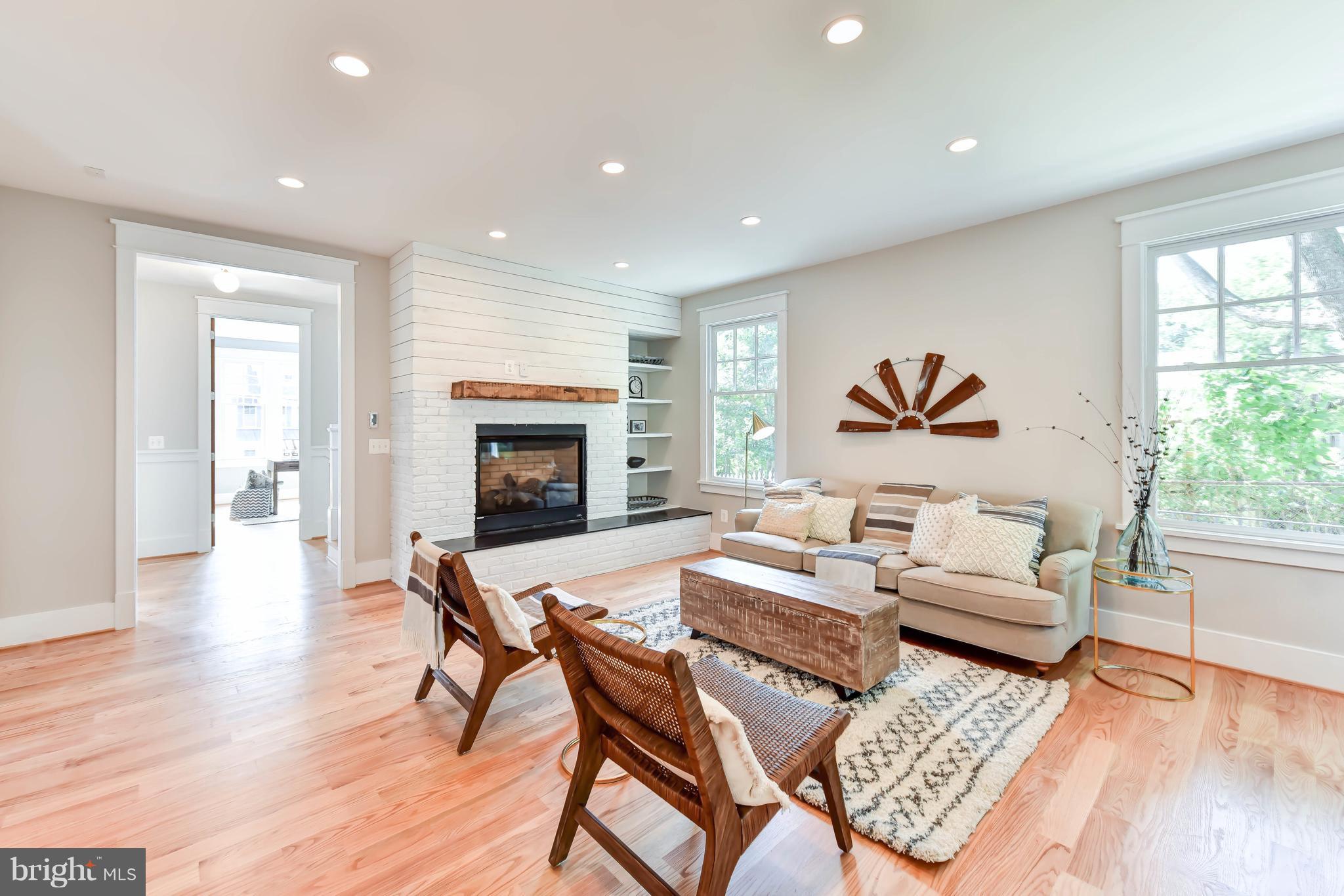 BERKSHIRE OAKWOOD - Residential