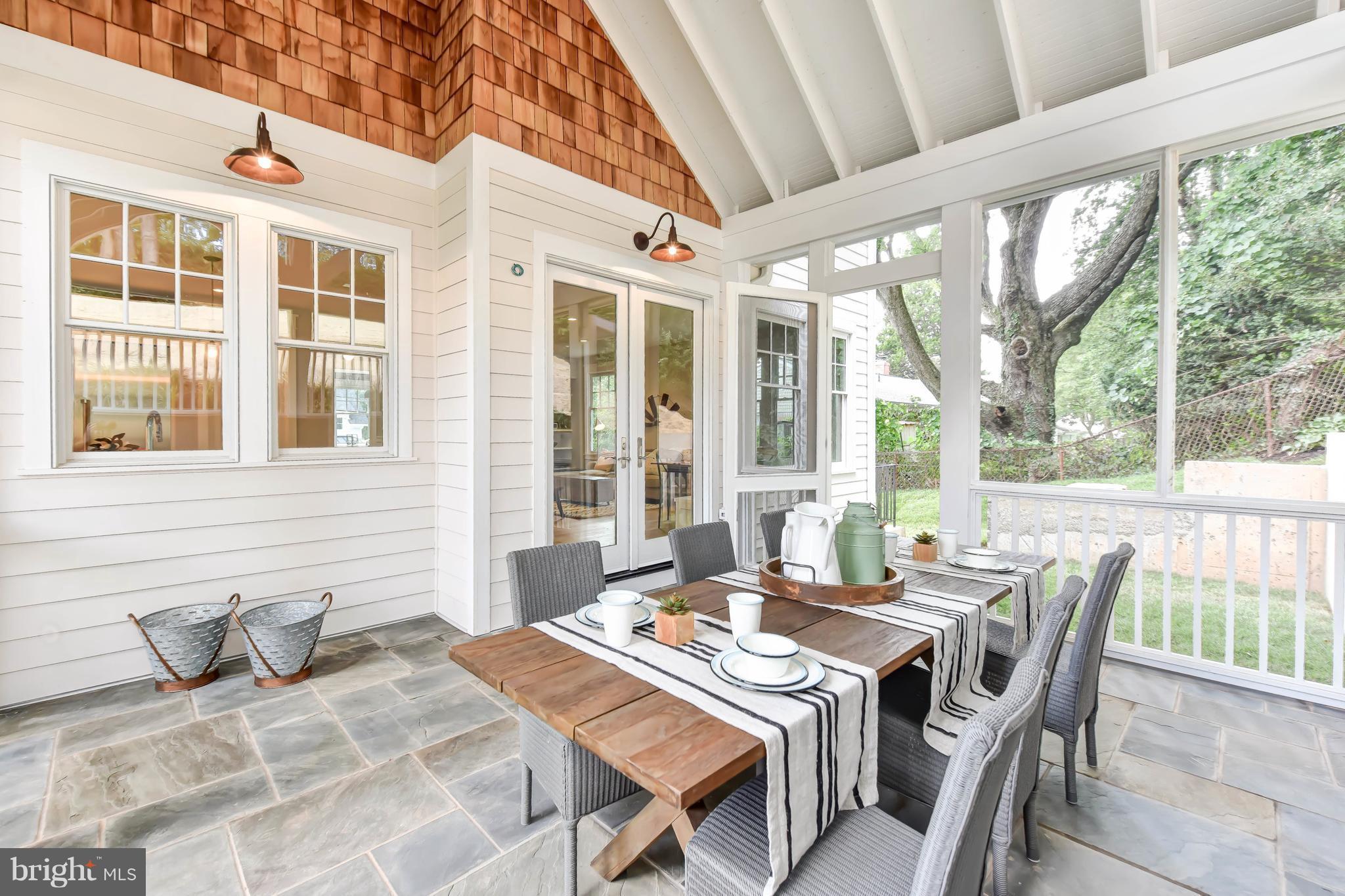 BERKSHIRE OAKWOOD - Residential