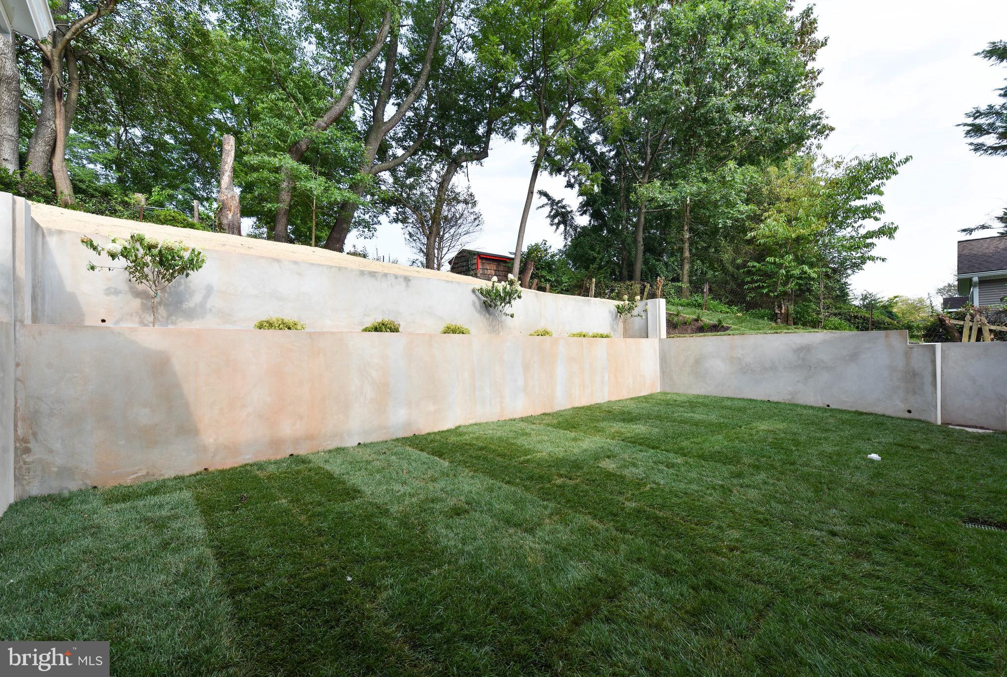 BERKSHIRE OAKWOOD - Residential