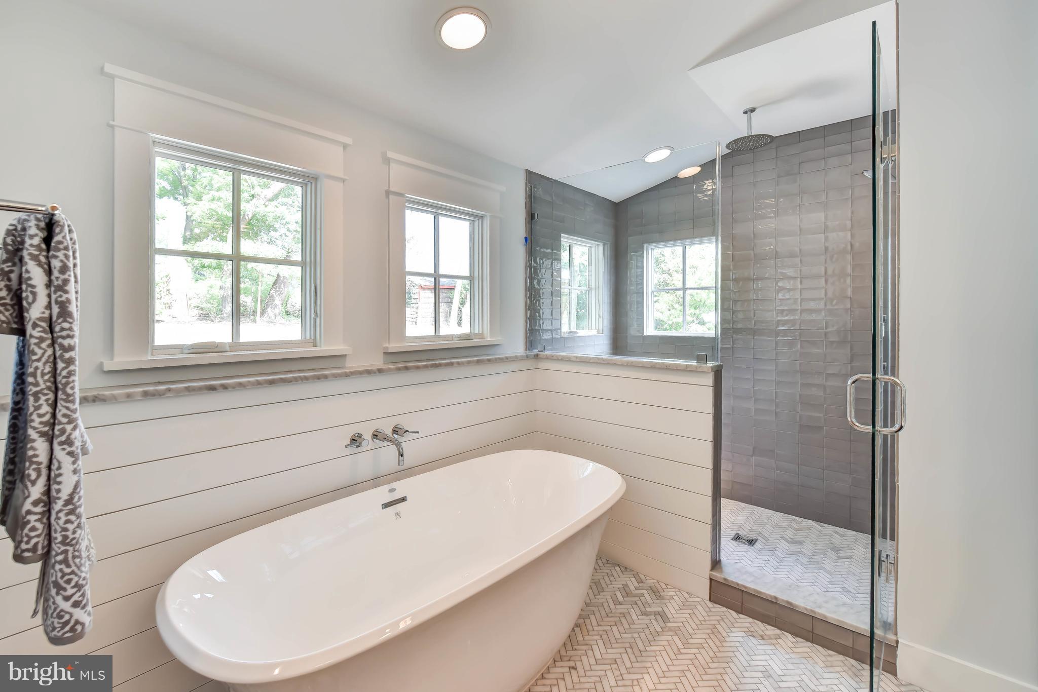 BERKSHIRE OAKWOOD - Residential