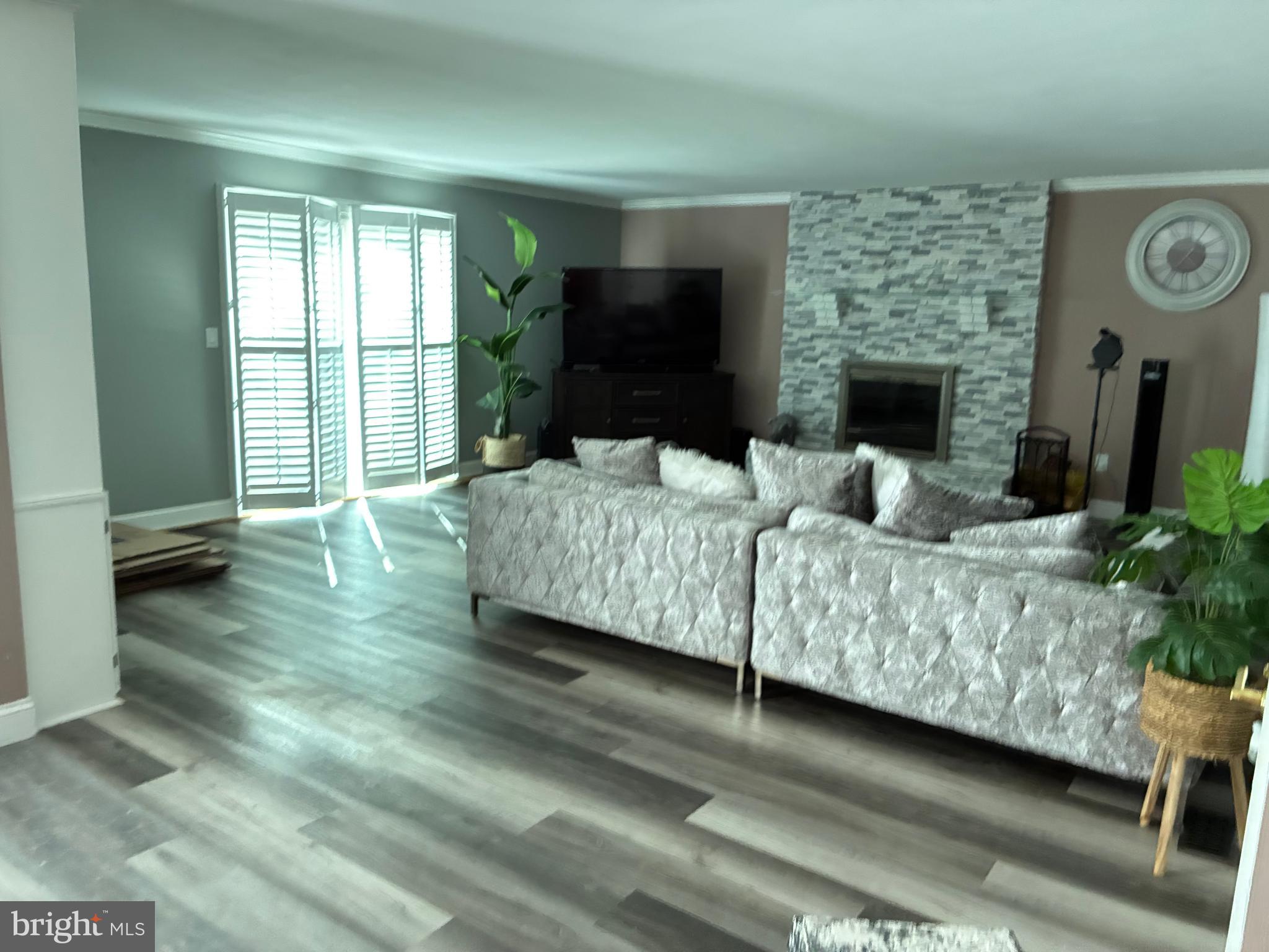 7306 MUSICAL WAY